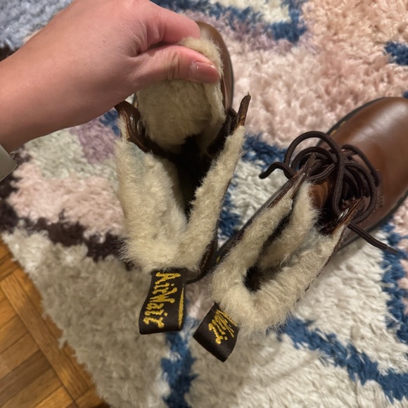 Dr Martens 1460 WOMEN'S FAUX FUR LINED LACE UP BOOTS Butterscotch Size L 7 - Picture 4 of 14